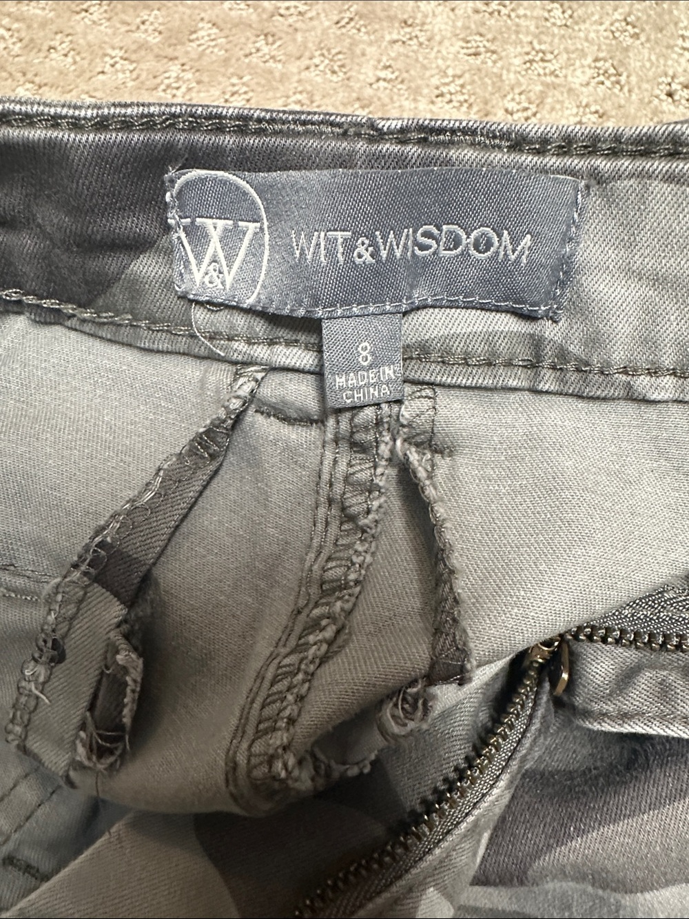 Wit & Wisdom Light Gray Casual Jeans